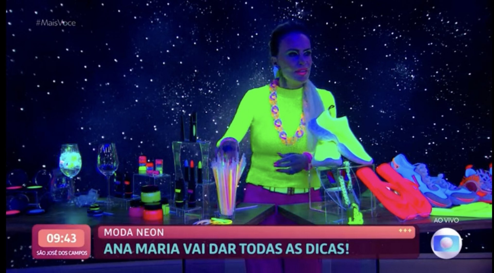 Ana Maria Braga surge 'toda neon' no 'Mais Você' - Reprodução/Globo