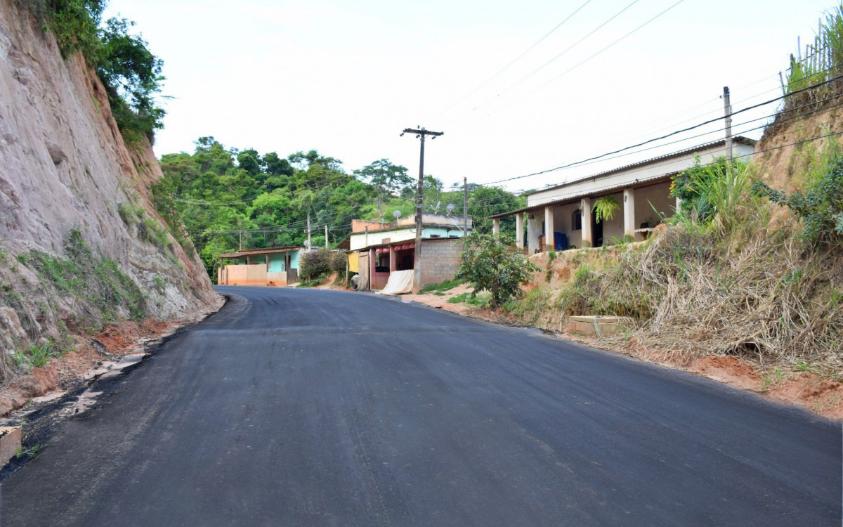 Pavimenta&ccedil;&atilde;o desta via conta com apoio do governo do Estado