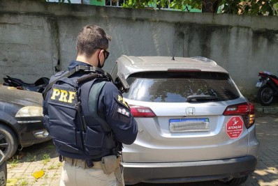 PRF prende homem e recupera carro clonado na Baixada