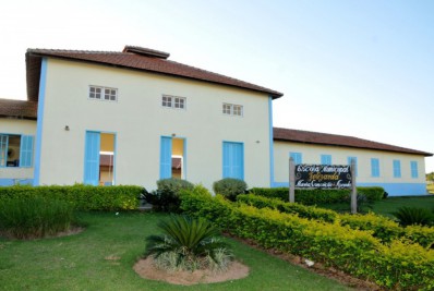 Unidades de ensino municipais de Quissamã recebem recurso extra por boa gestão Programa Dinheiro Direto na Escola