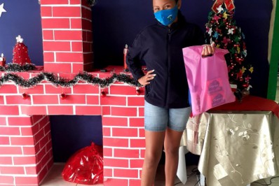 Pobreza menstrual: Estudantes da rede municipal de Quissamã recebem reposição do kit Papo de Menina