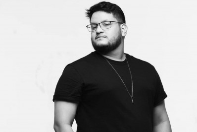 Sob forte comoção, cantor Maurílio é sepultado no Maranhão