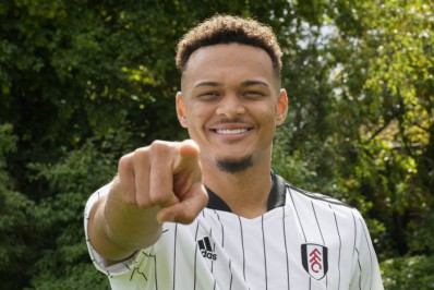 De conselhos de Filipe Luís a choro no Fulham: Rodrigo Muniz detalha os primeiros meses de futebol inglês após deixar o Flamengo