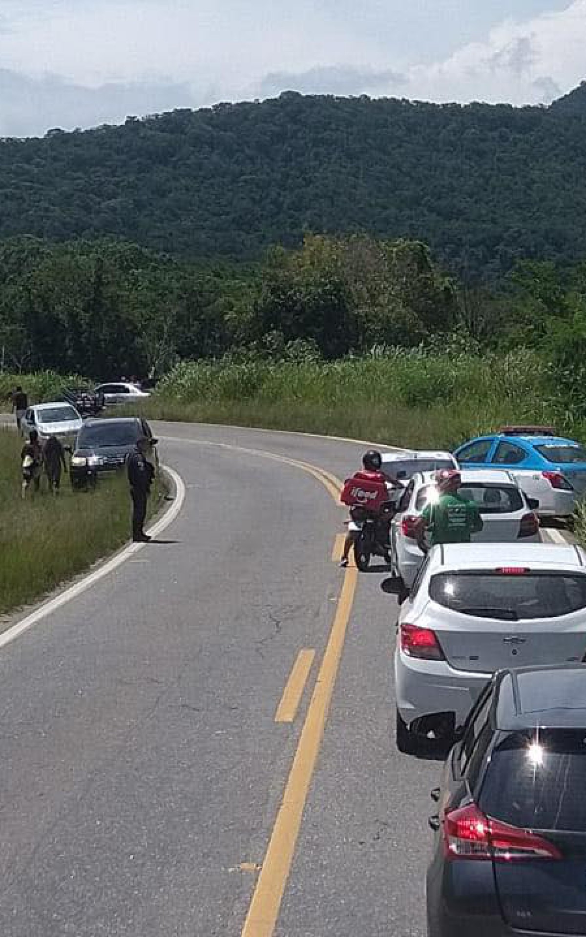 Colis&atilde;o entre ve&iacute;culos deixa 7 pessoas feridas em Saquarema