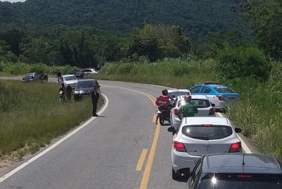 Colisão entre veículos deixa 7 pessoas feridas em Saquarema - DIVULGAÇÃO