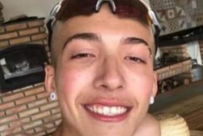 Laudo médico aponta que turista foi atingido por bala de borracha no olho durante tumulto na Praia do Forte, em Cabo Frio