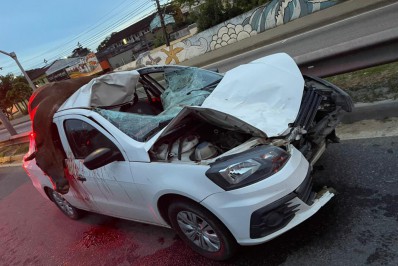 Cavalo na pista provoca acidente em Rio das Ostras