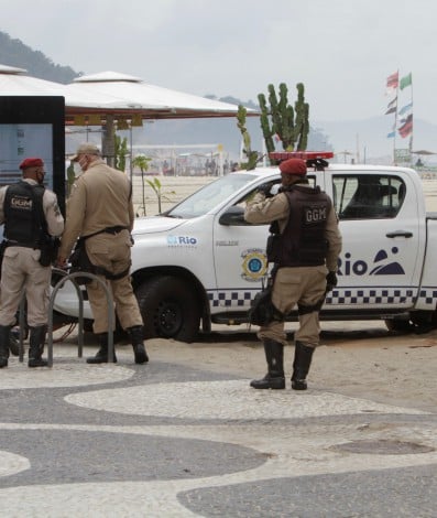 Guardas municipais já estavam de prontidão ontem em Copacabana