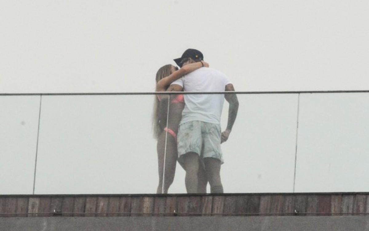 Gabi Martins e Tierry em hotel de luxo no Rio