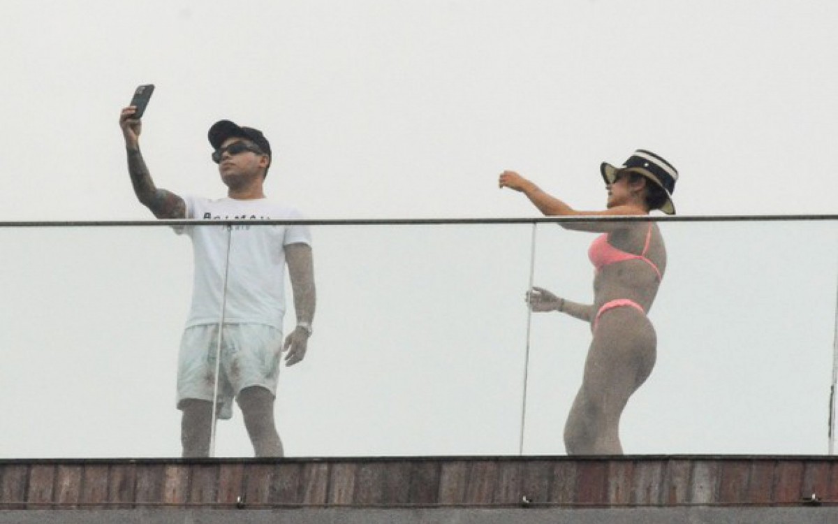 Gabi Martins e Tierry em hotel de luxo no Rio