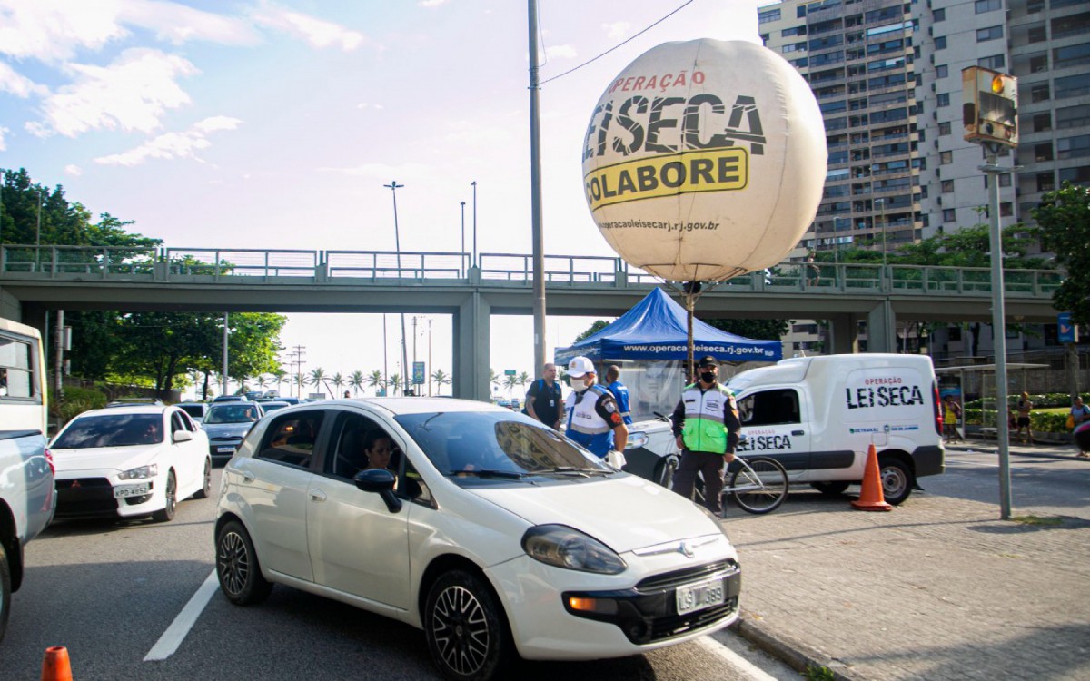 Ao todo, serão 25 blitzes espalhadas pela capital e Região Metropolitana - Magno Segllia / Divulgação 