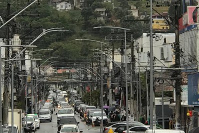 Último dia do ano começa com engarrafamentos em Saquarema