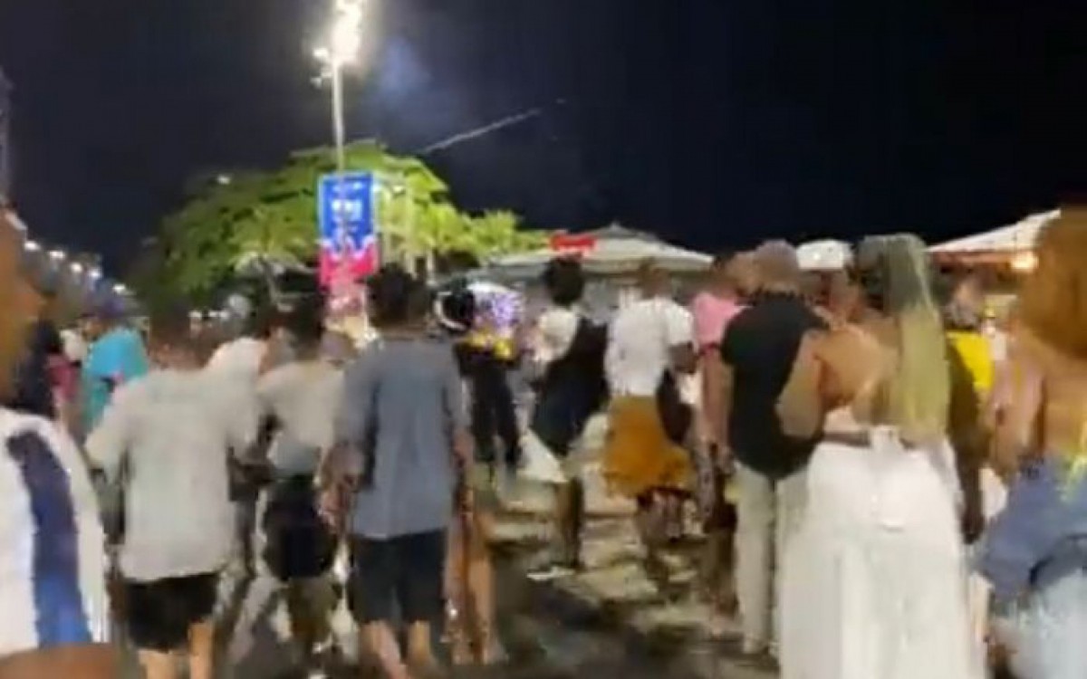 Print de vídeo que flagra momento da confusão em Copacabana - Reprodução WhatsApp