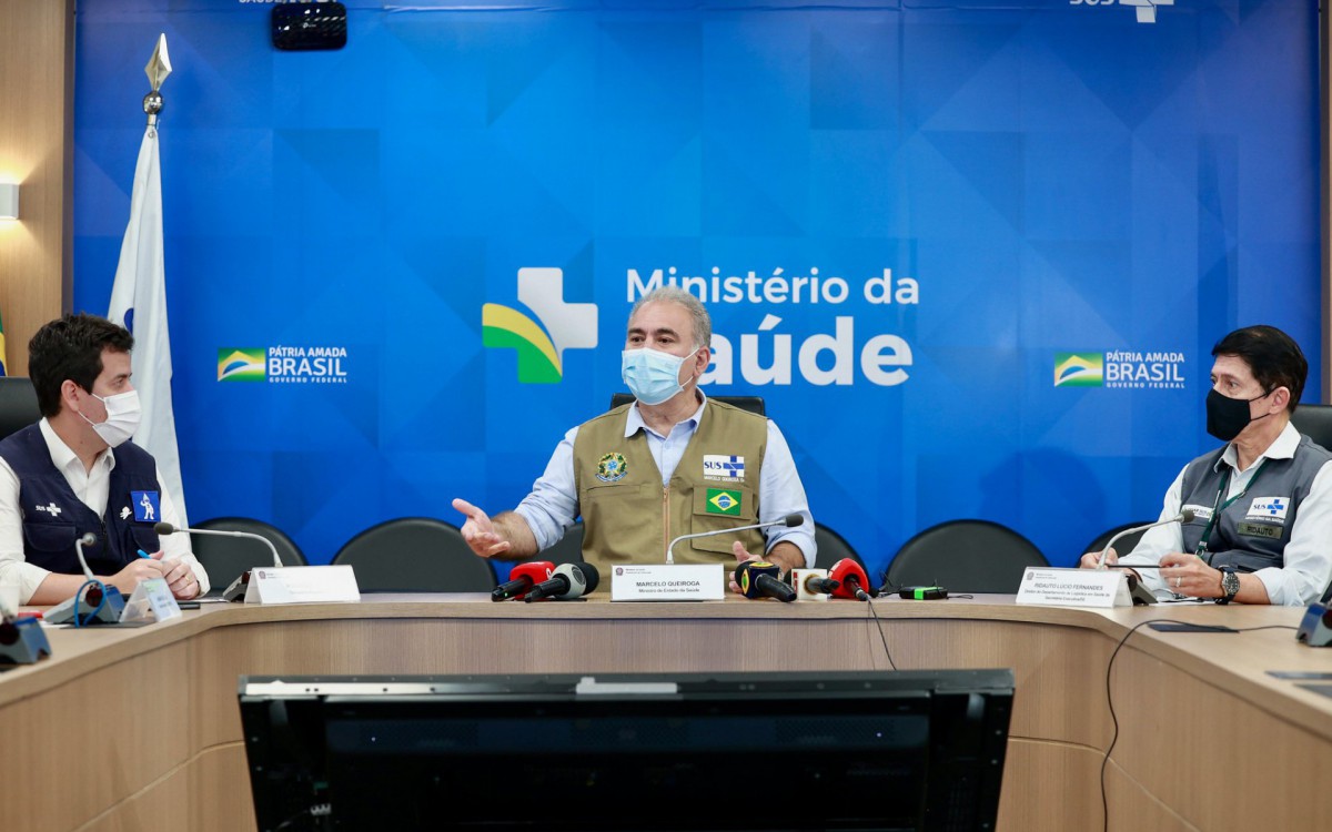 Ministro da Saúde, Marcelo Queiroga, comenta sobre vacinação infantil nesta segunda-feira, 3. Imunizantes chegarão só na segunda quinzena deste mês