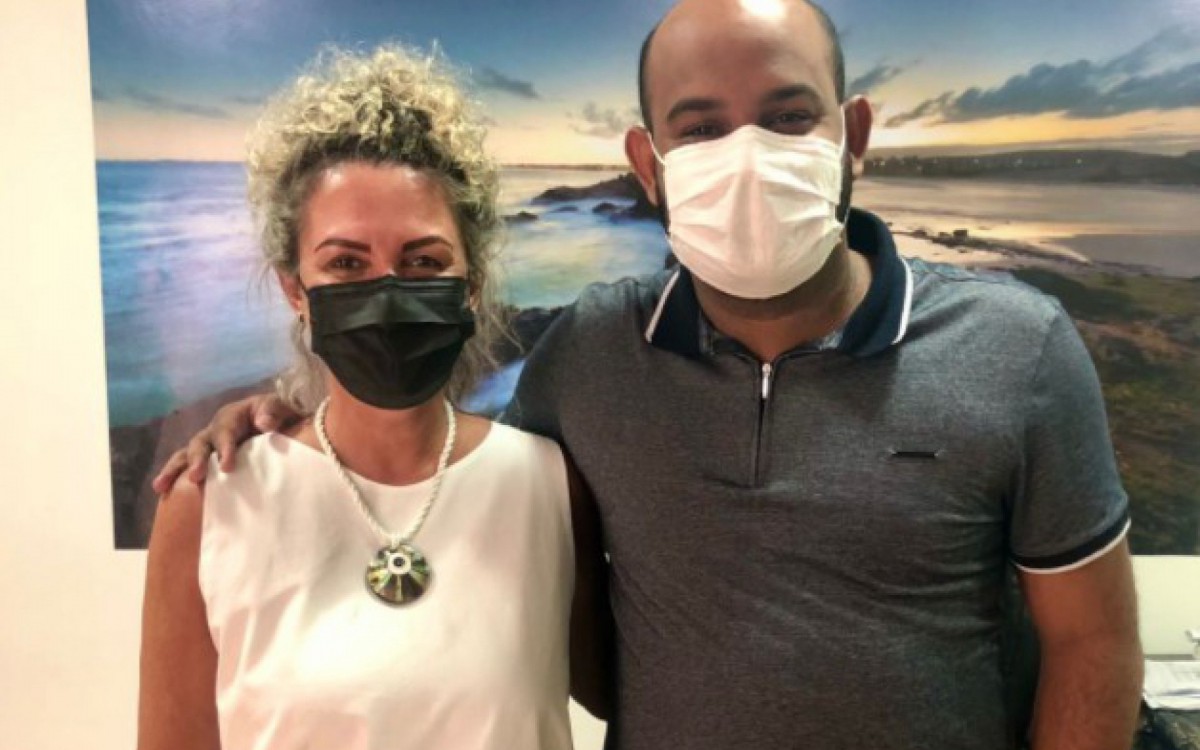 Erika Borges e Felipe Fernandes na foto de despedida 