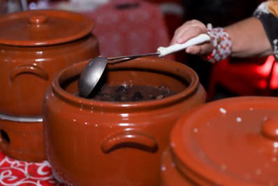 Com samba e feijoada, Estácio de Sá inicia 2022 em evento na quadra nesta segunda-feira