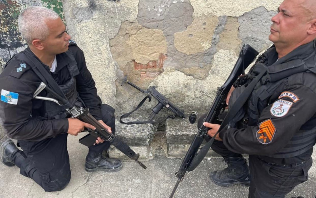 A ocorr&ecirc;ncia com a metralhadora e os presos foi registrada na 54&ordf; DP