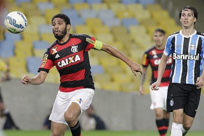 Ex-Flamengo lamenta excesso de gringos no Brasil: ‘Me preocupa buscarmos jogador na Venezuela’