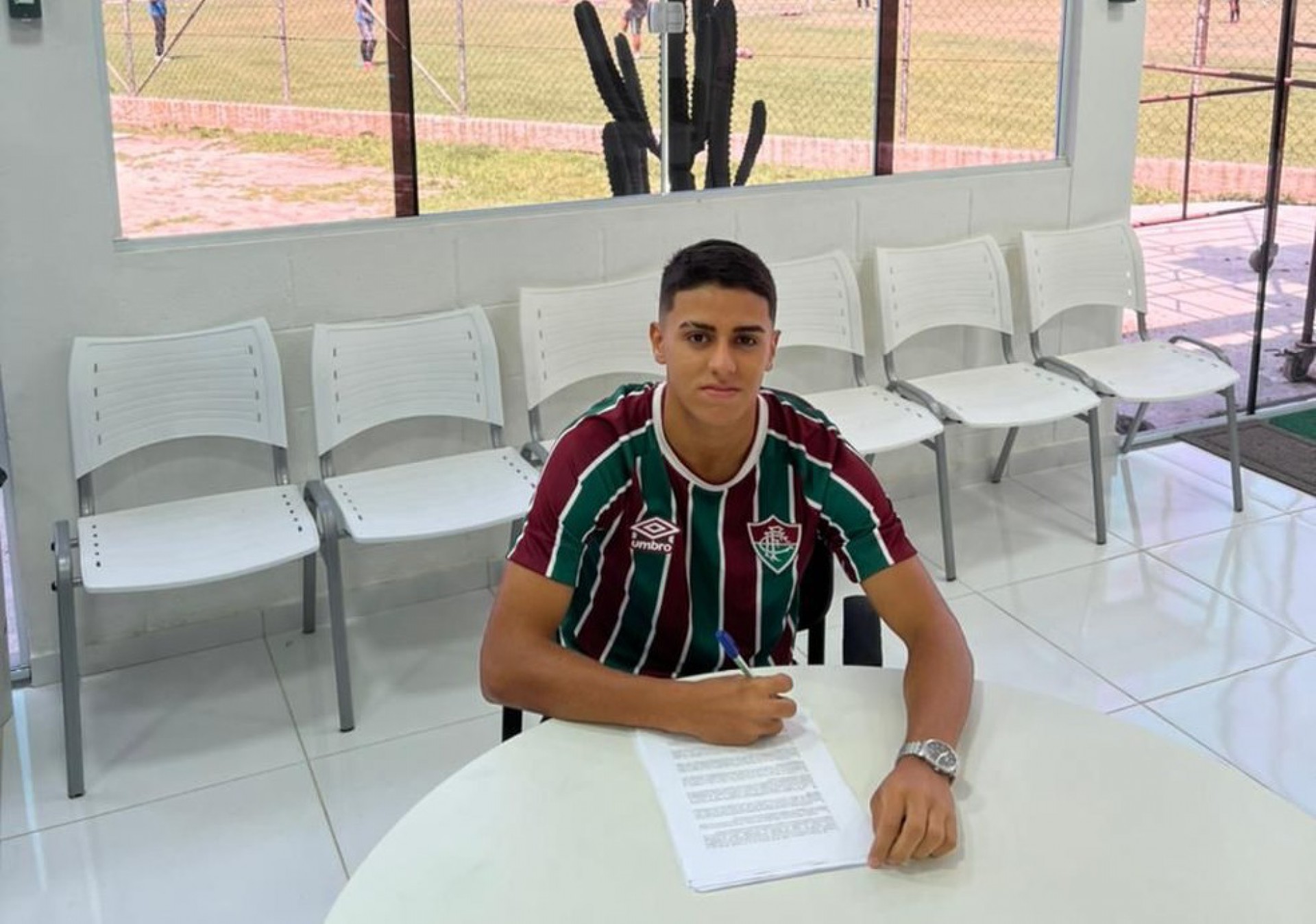 Fluminense assina primeiro contrato profissional por cinco temporadas com Gustavo Oliveira - Foto: Arquivo Pessoal