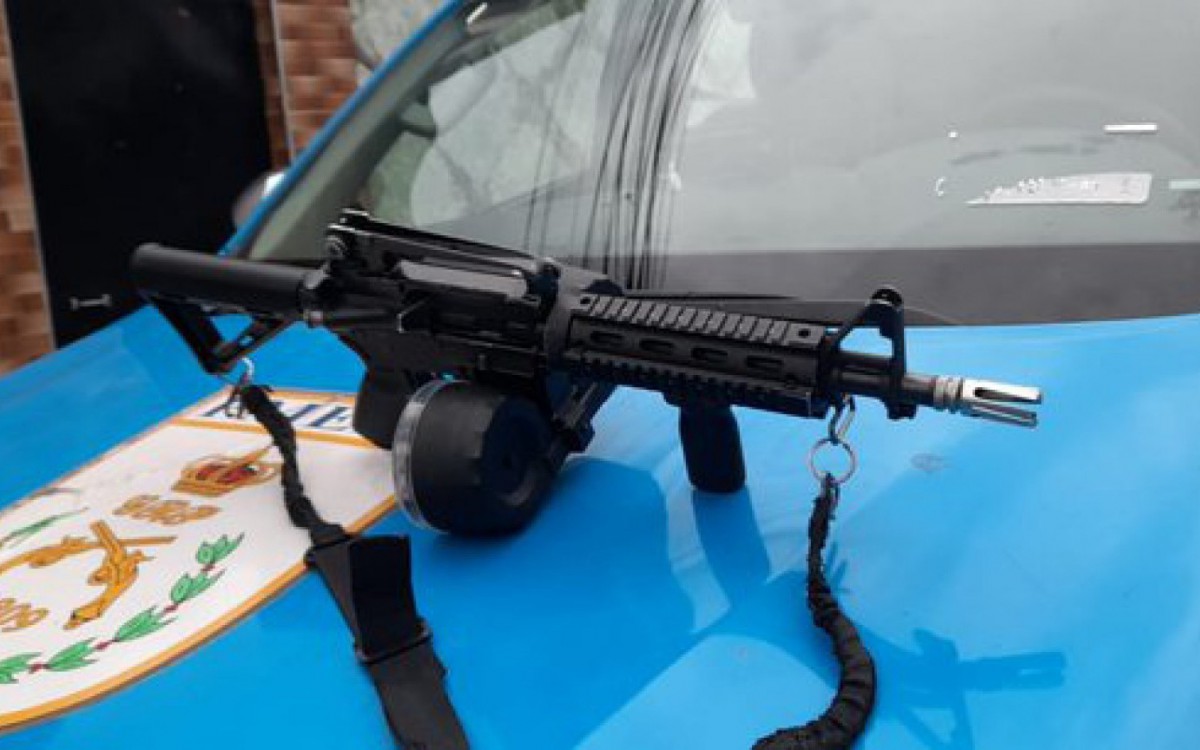 Fuzil apreendido na ação desta quinta-feira - Divulgação
