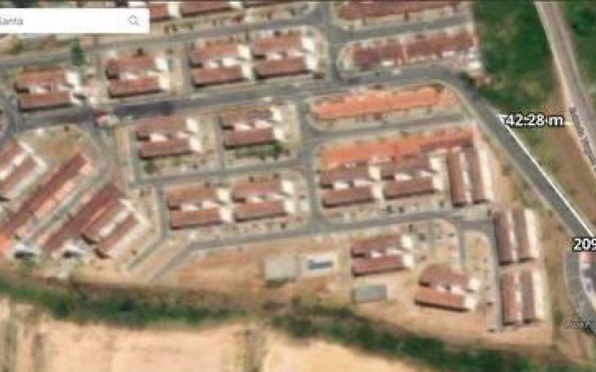 Abaixo-assinado tem o objetivo de reunir assinaturas da popula&ccedil;&atilde;o macaense, para a constru&ccedil;&atilde;o de uma escadaria e uma rampa ligando a parte alta da rua de acesso aos condom&iacute;nios Total Ville at&eacute; a Estrada Virgem Santa