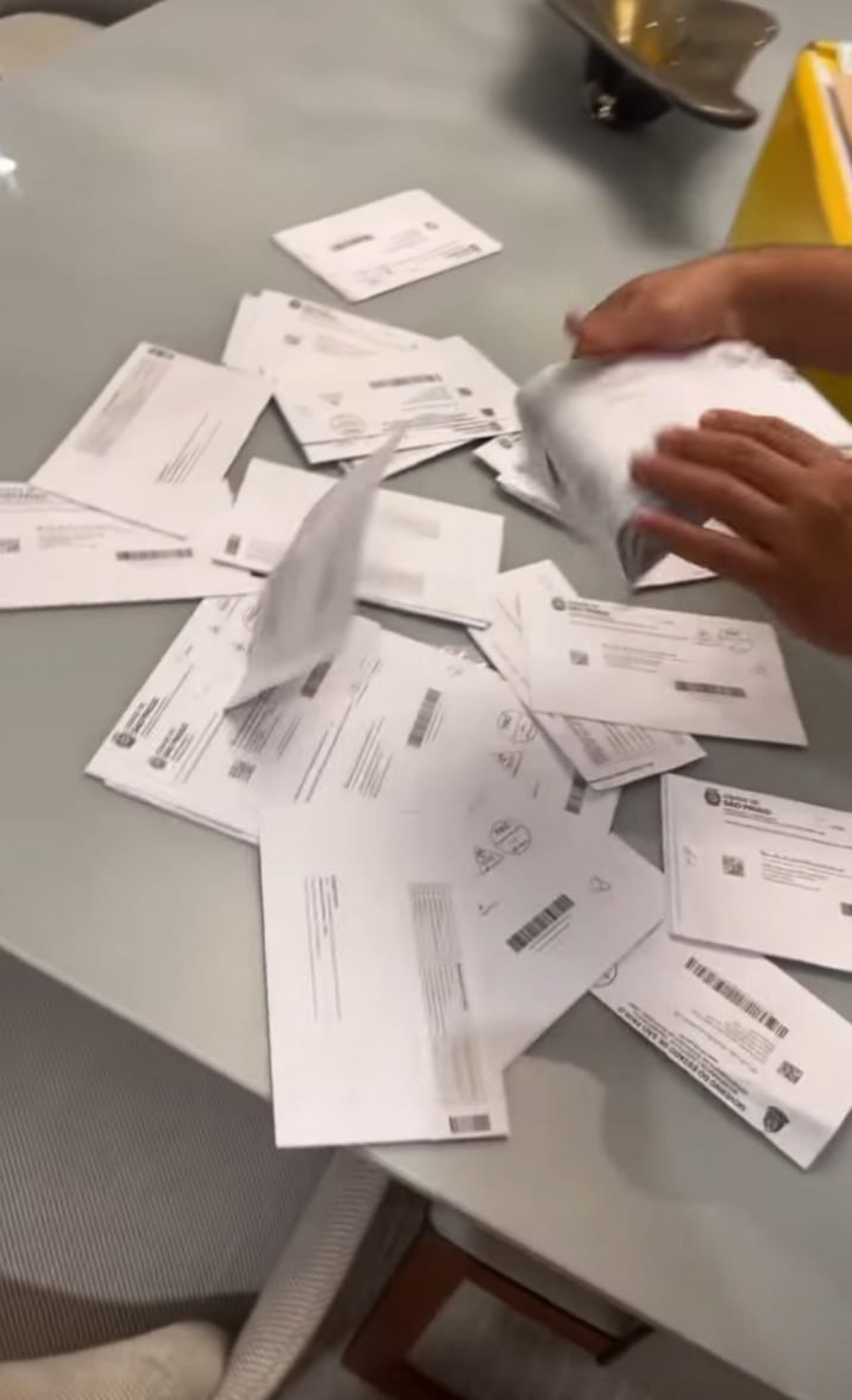 Advogada mostrou a quantidade de multas recebidas  - Reprodução/Instagram