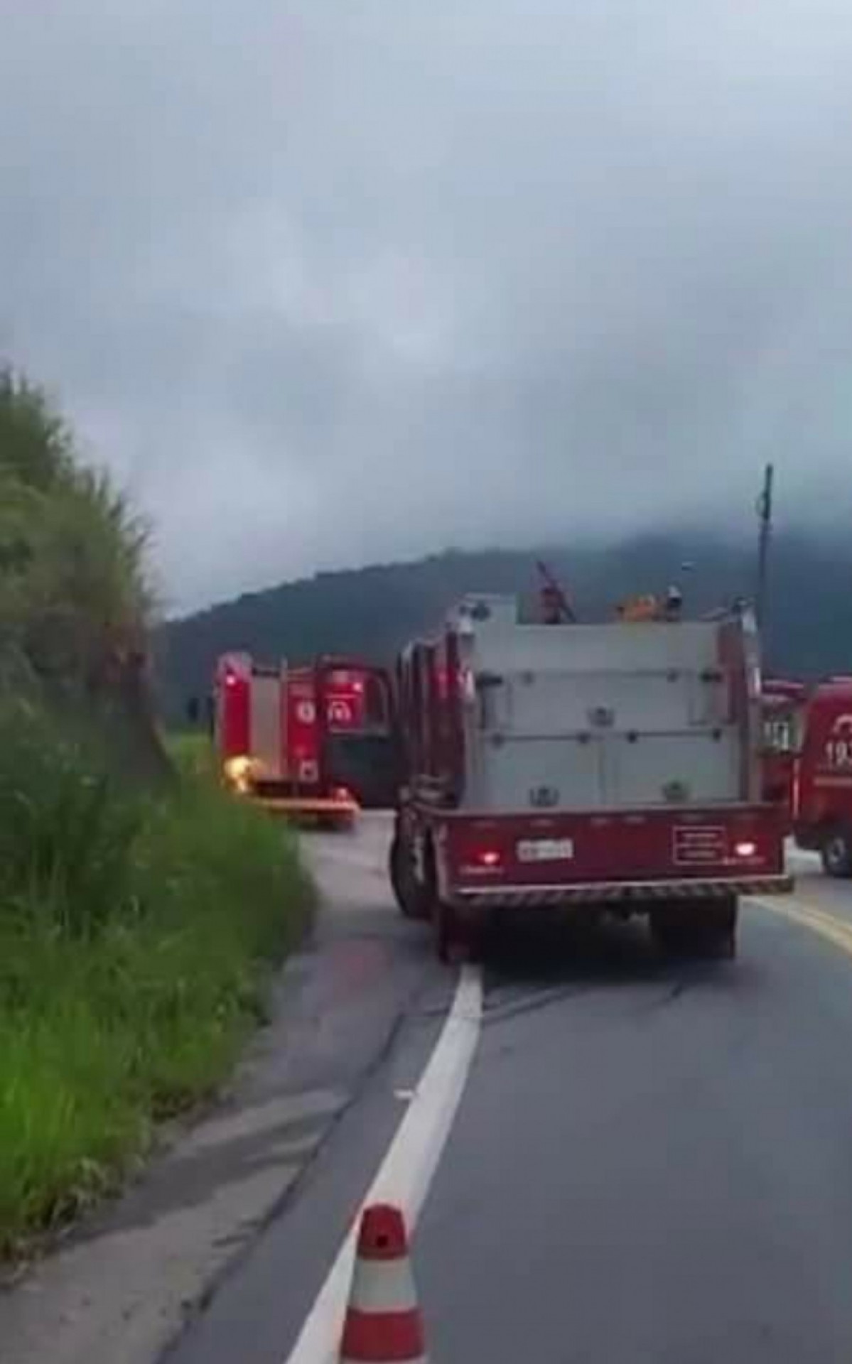 Via segue interditada nos dois sentidos