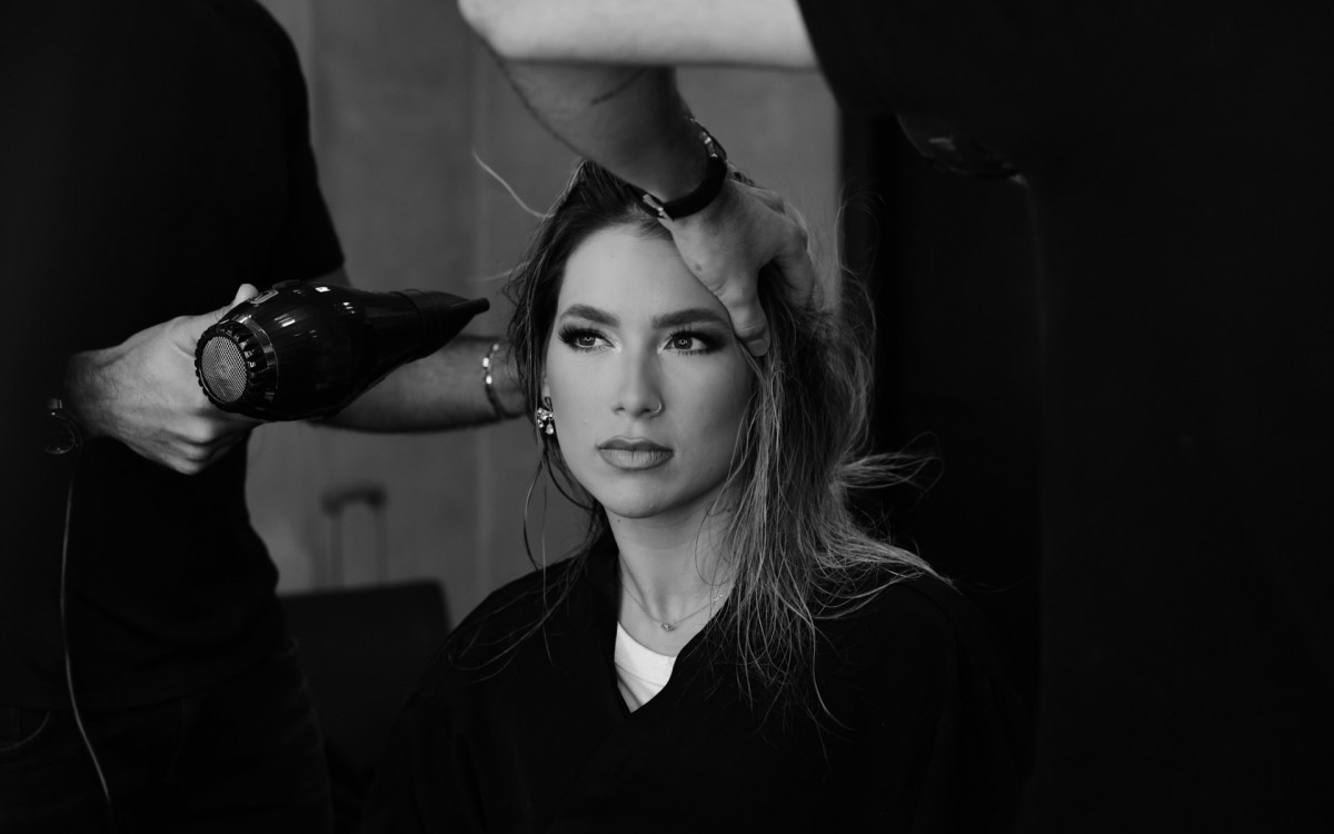 Virg&iacute;nia Fonseca passa por transforma&ccedil;&atilde;o e adota cabelos mais curtos para come&ccedil;ar 2022