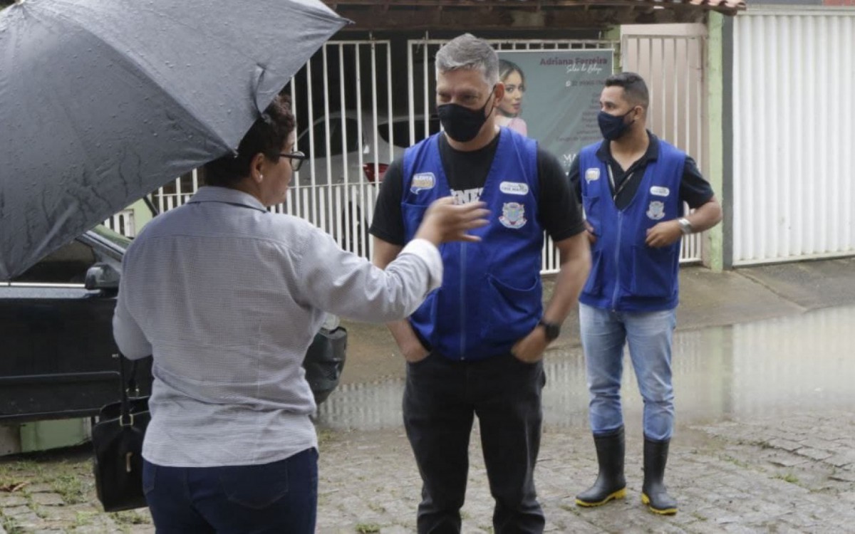 A população relata as demandas e endereço e a equipe do Alerta Cidadão Macaé vai até o local verificar o que foi informado