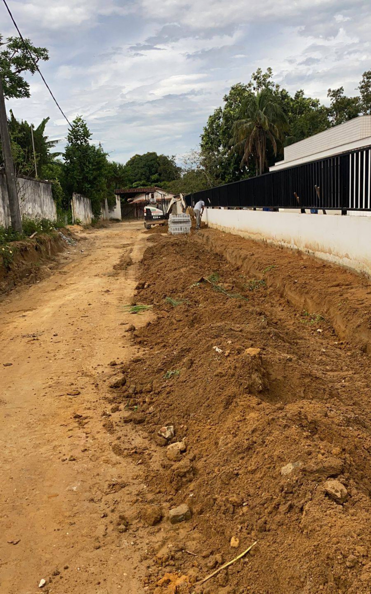 Obras nos acessos das unidades escolares
