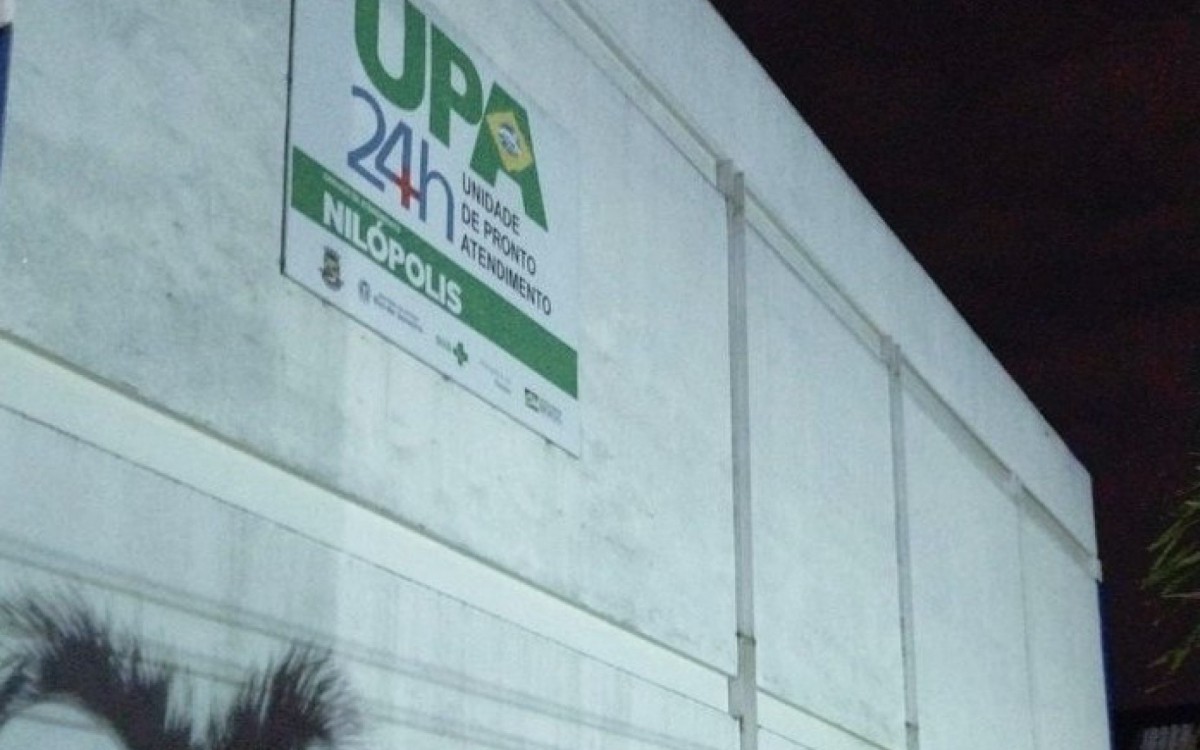 Os bombeiros estiveram no local e debelaram o come&ccedil;o de inc&ecirc;ndio no corredor da sala de isolamento ainda durante a madrugada