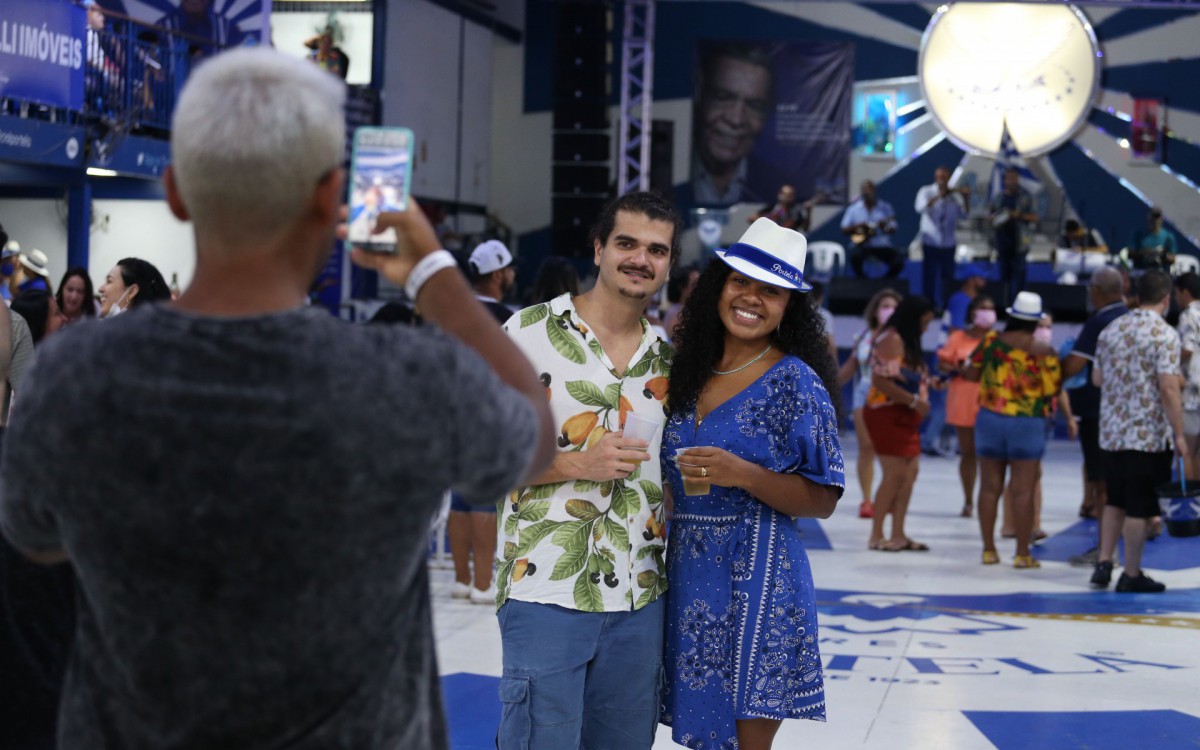 Rio,08/01/2022-MADUREIRA,quadra da Portela, Feijoada da Portela, grupo de samba de Sao Paulo, Gloria ao Samba fez homenagem ao Mestre Monarco. Na foto. Pagode da Portela.Foto: Cleber Mendes/Agência O Dia