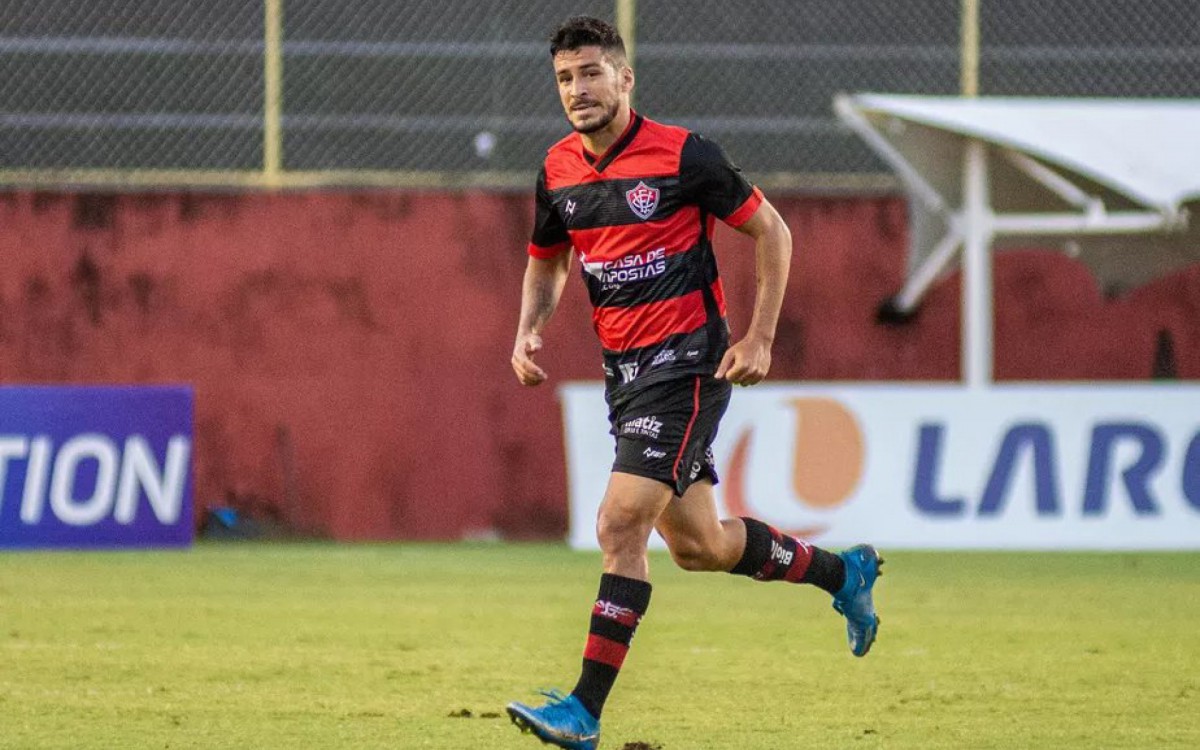 Atacante Marcinho assinou pr&eacute;-contrato com o CRB