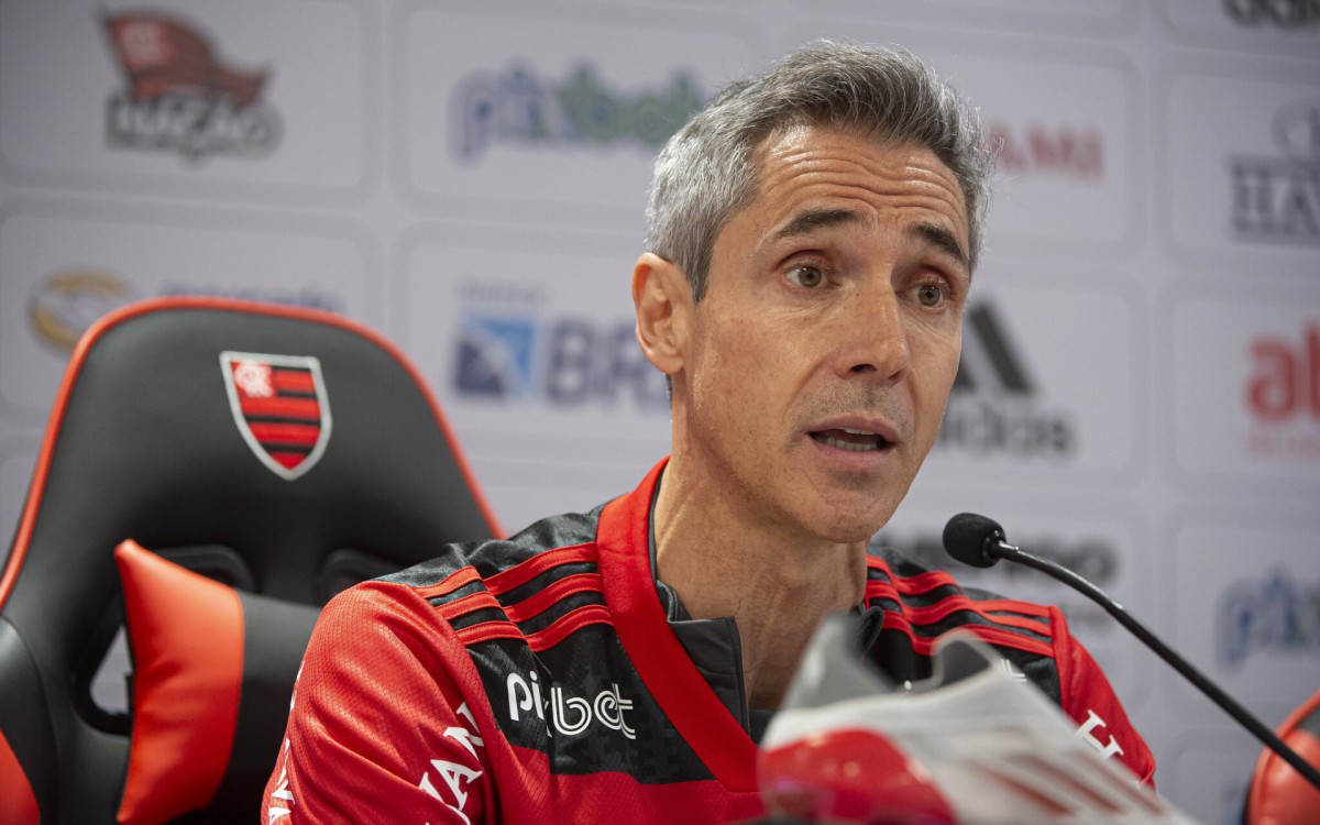 Paulo Sousa foi apresentado oficialmente ao Flamengo nesta segunda-feira (10)