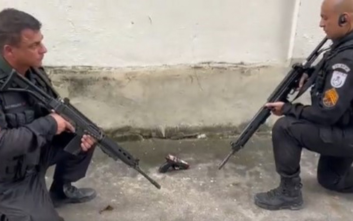 A ocorr&ecirc;ncia com a pistola apreendida foi registrada na 54&ordf; DP