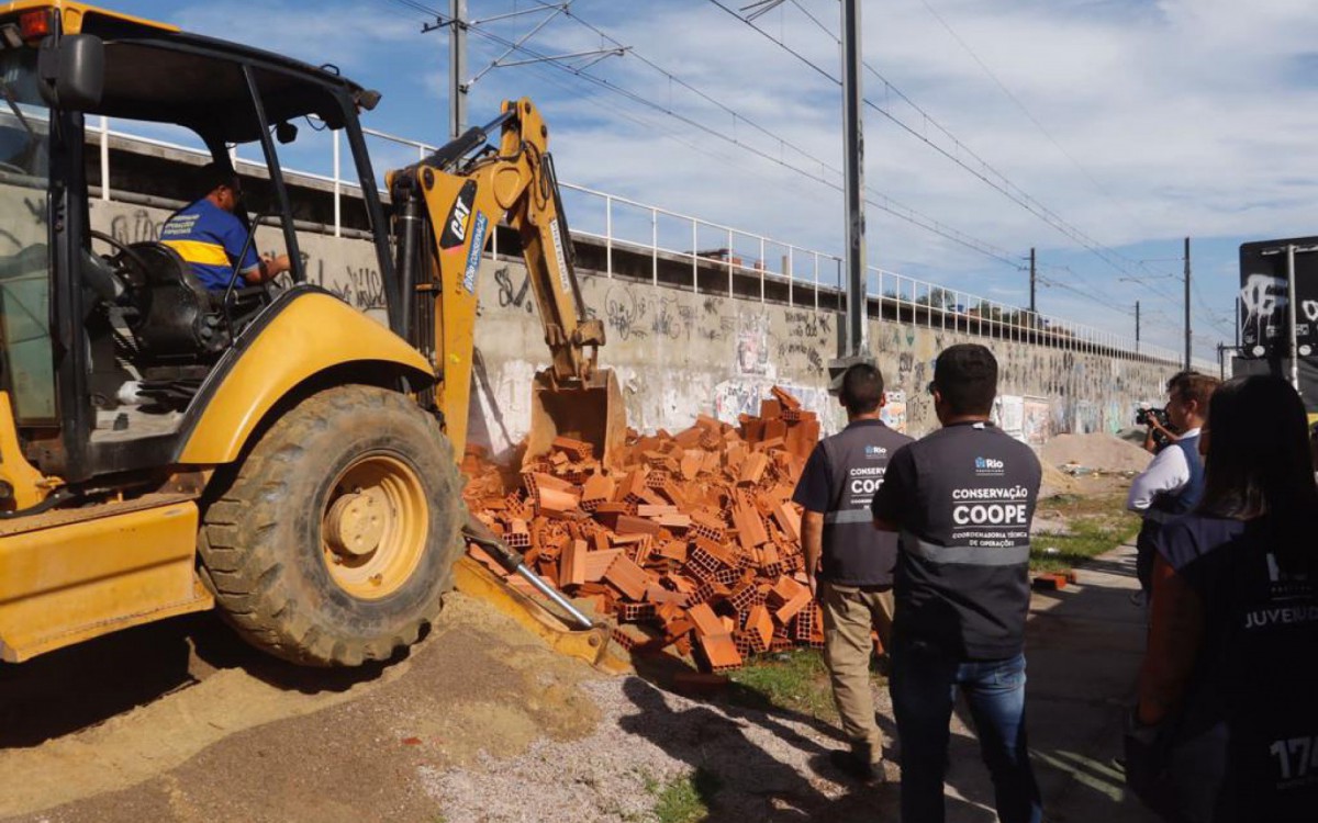 Ao todo, 17 construções irregulares foram demolidas - Divulgação