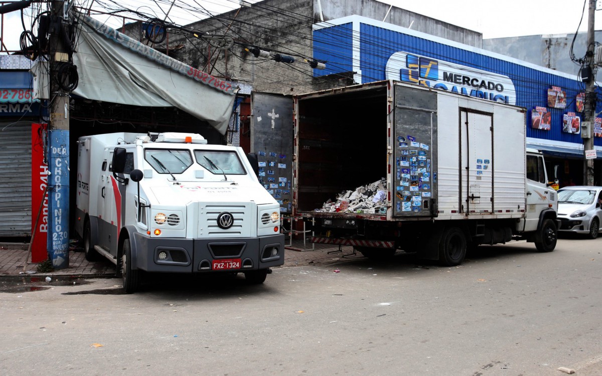 Rio,12/01/2022- NOVA IGUACU, Bairro Jardim Pernambuco, bandidos explodem caixa eletronico dentro de farmacia em Nova Iguacu. na foto. farmacia onde ficava o caixa eletronico.Foto: Cleber Mendes/Agência O Dia