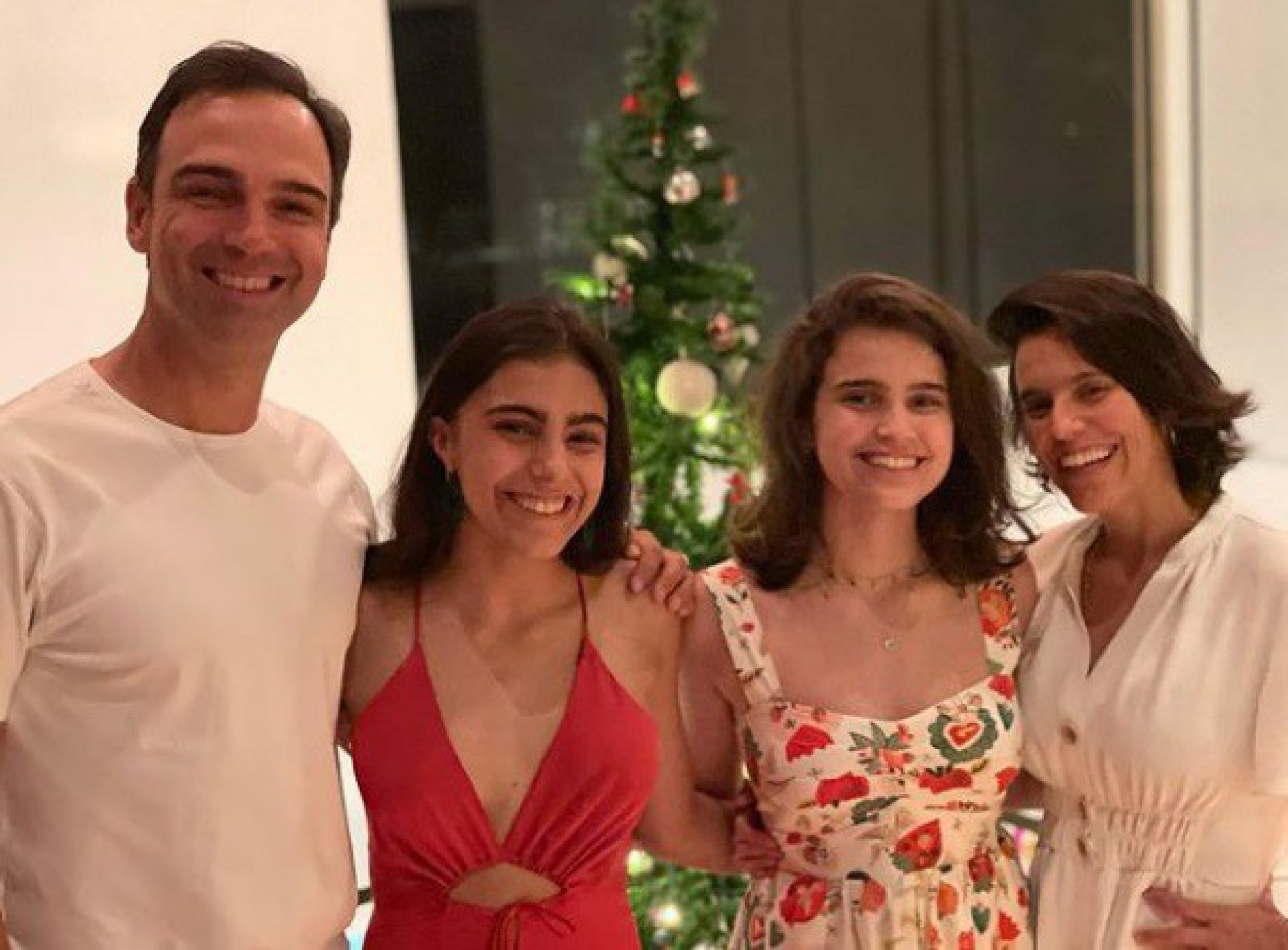 Tadeu, Laura, Valentina e Ana Cristina - Reprodução Internet