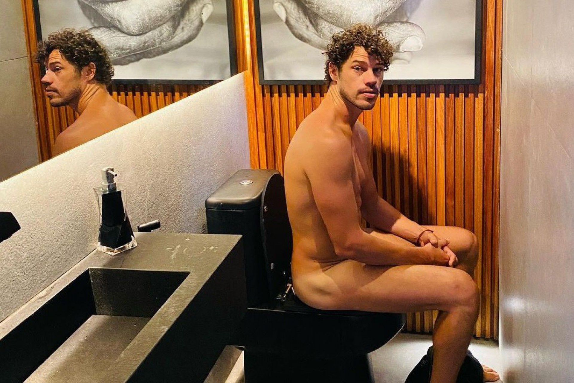 José Loreto posa nu  - Reprodução/Instagram