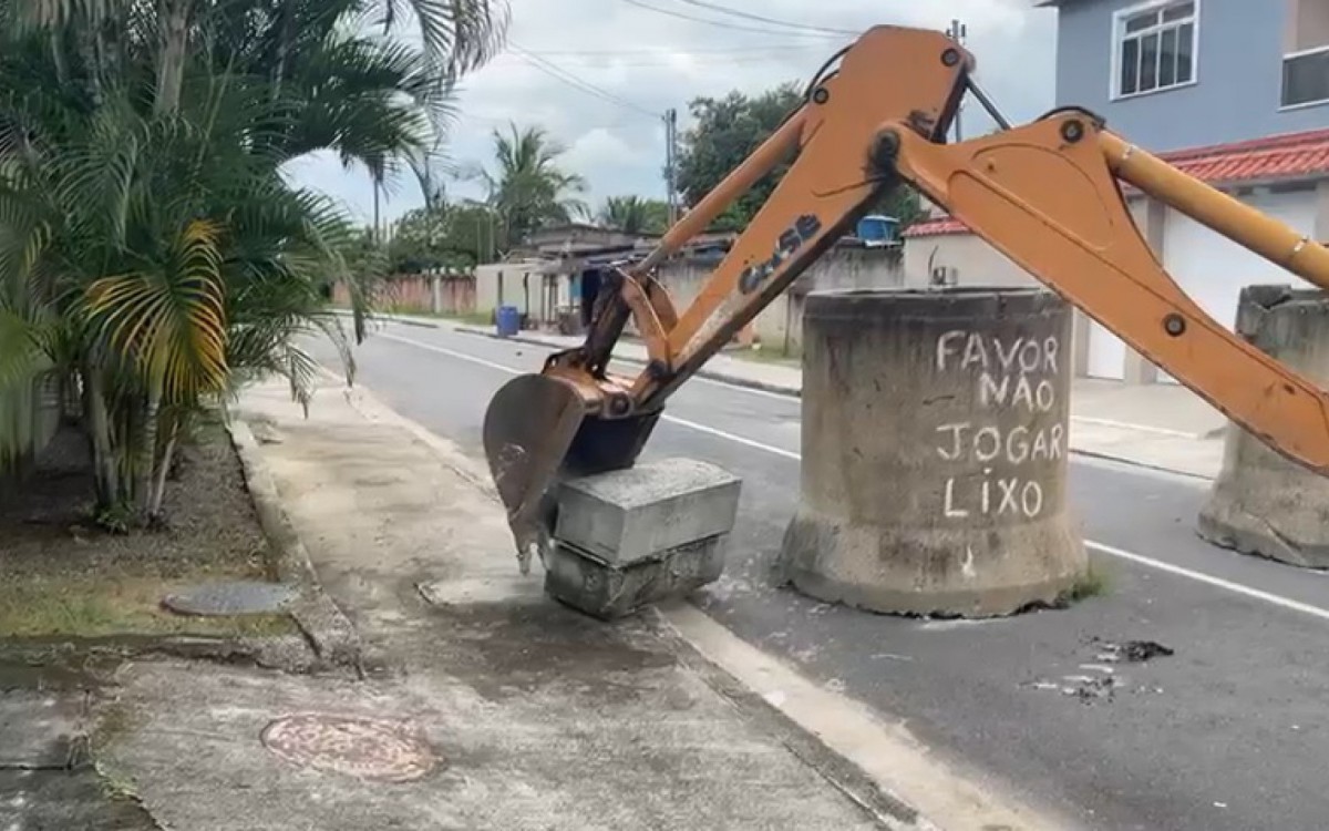 PM realiza a&ccedil;&atilde;o para remover barricadas em S&atilde;o Gon&ccedil;alo