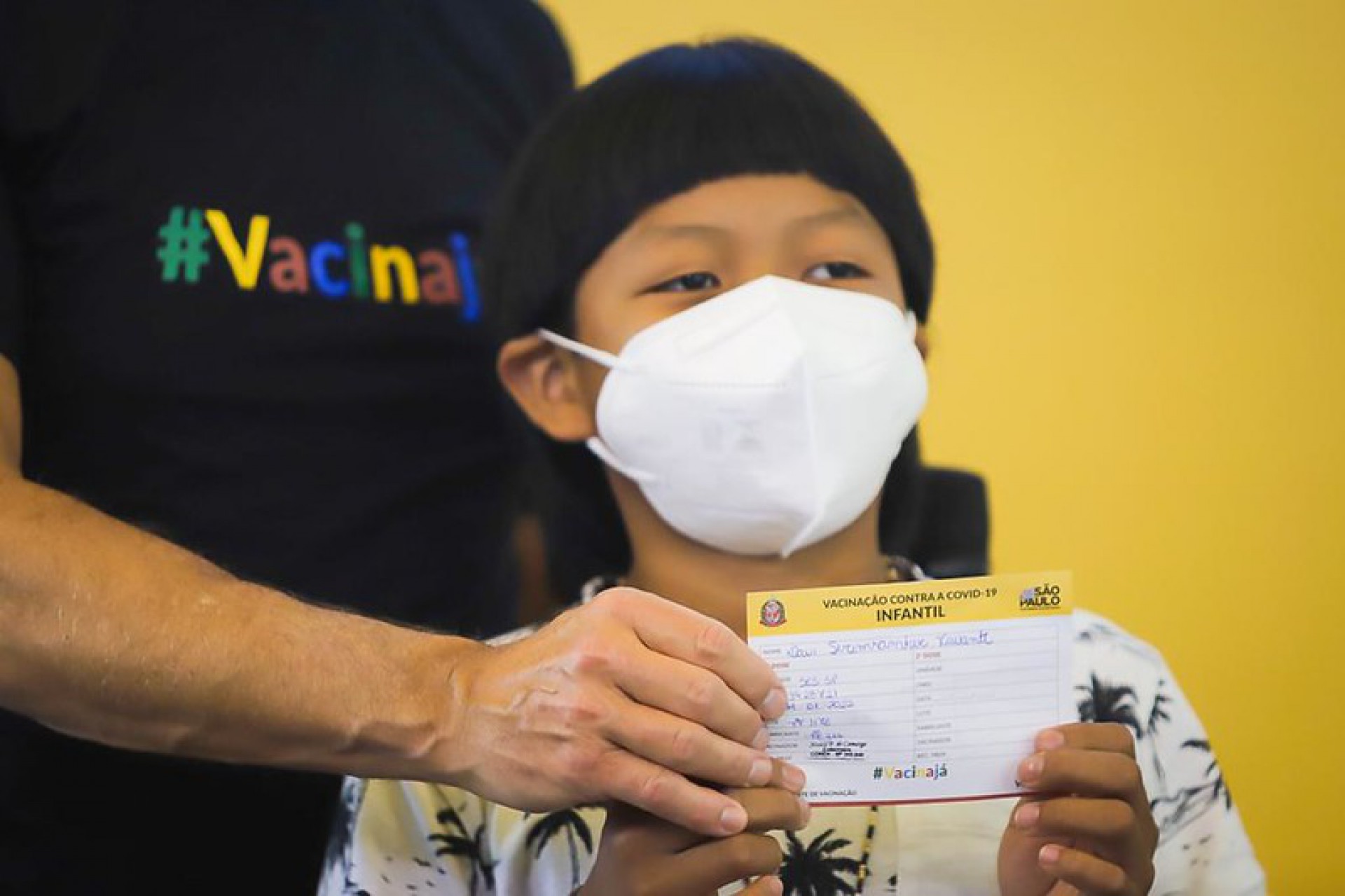 Criança indígena é primeira a ser vacinada contra a Covid-19 no Brasil  - Divulgação