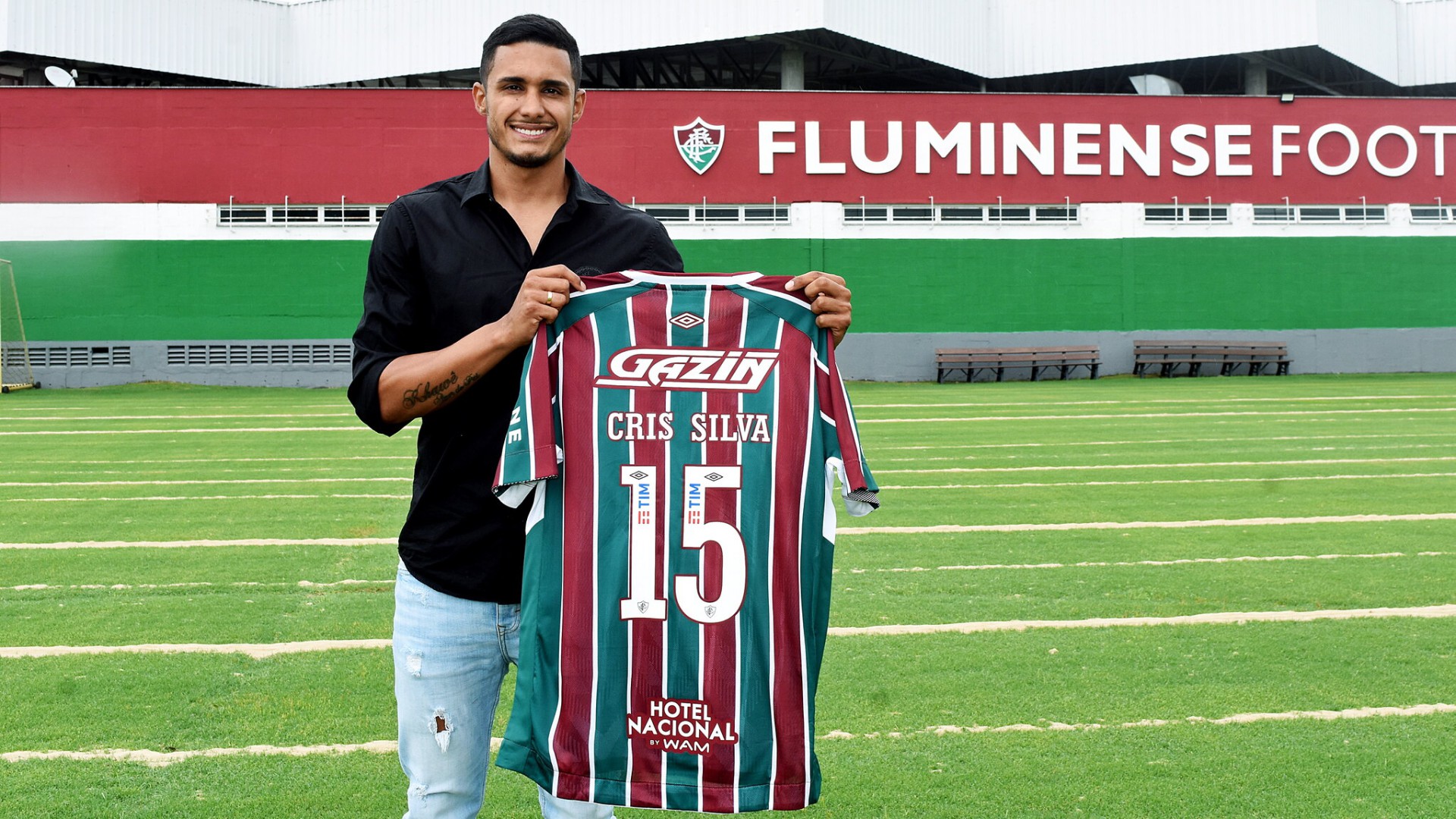 Sétima contratação na área: Fluminense anuncia Cristiano
