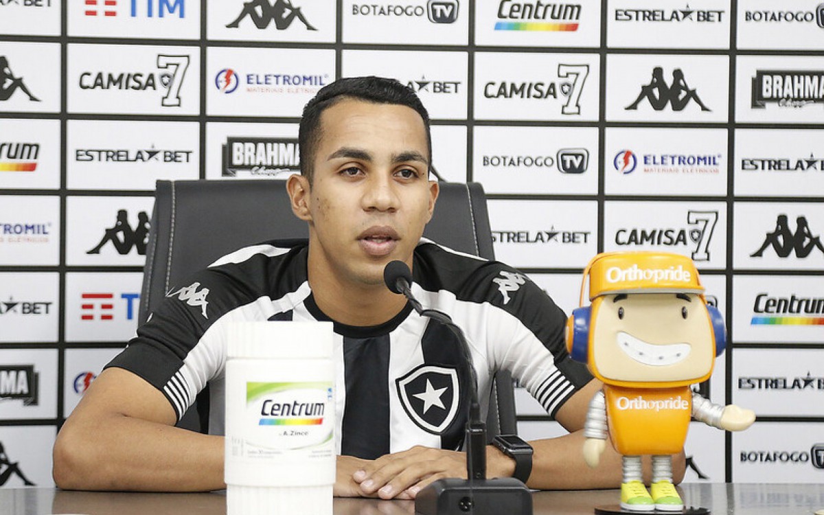 Volante Breno, novo jogador do Botafogo
