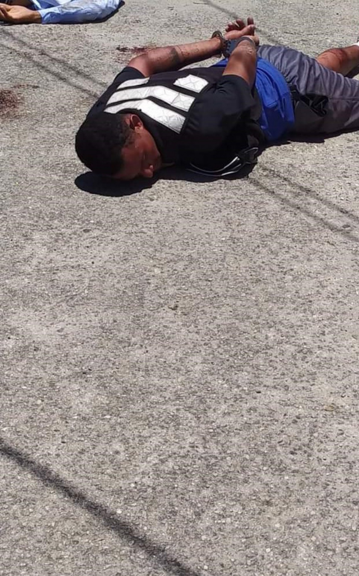 Criminosos ficam baleados ap&oacute;s assalto a banco em Padre Miguel, Zona Oeste do Rio