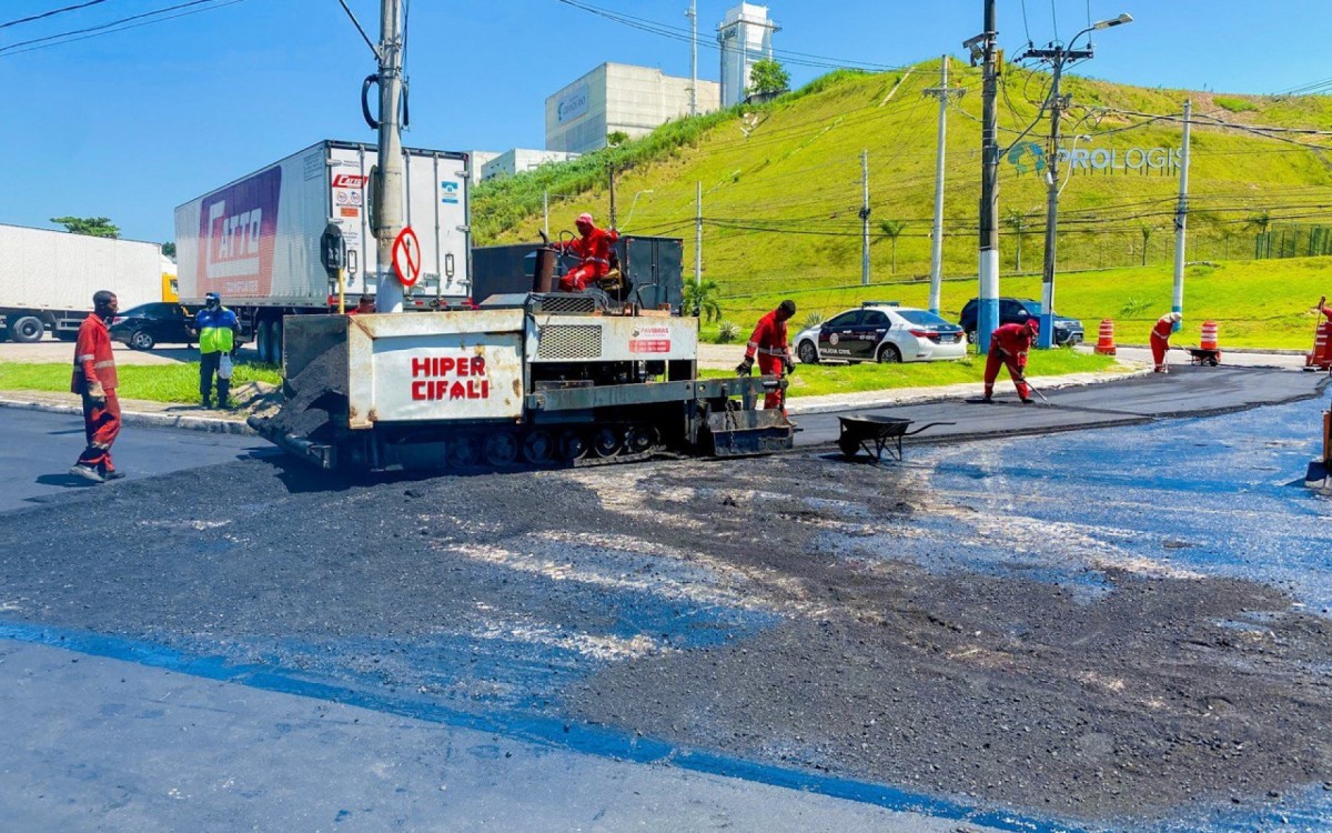 Agentes da Semob trabalharam na Estrada S&atilde;o Jo&atilde;o Caxias