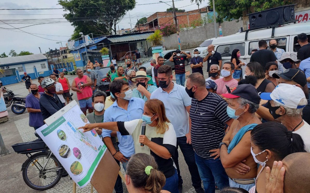 Pra&ccedil;a Vilar Carioca, em Inhoa&iacute;ba