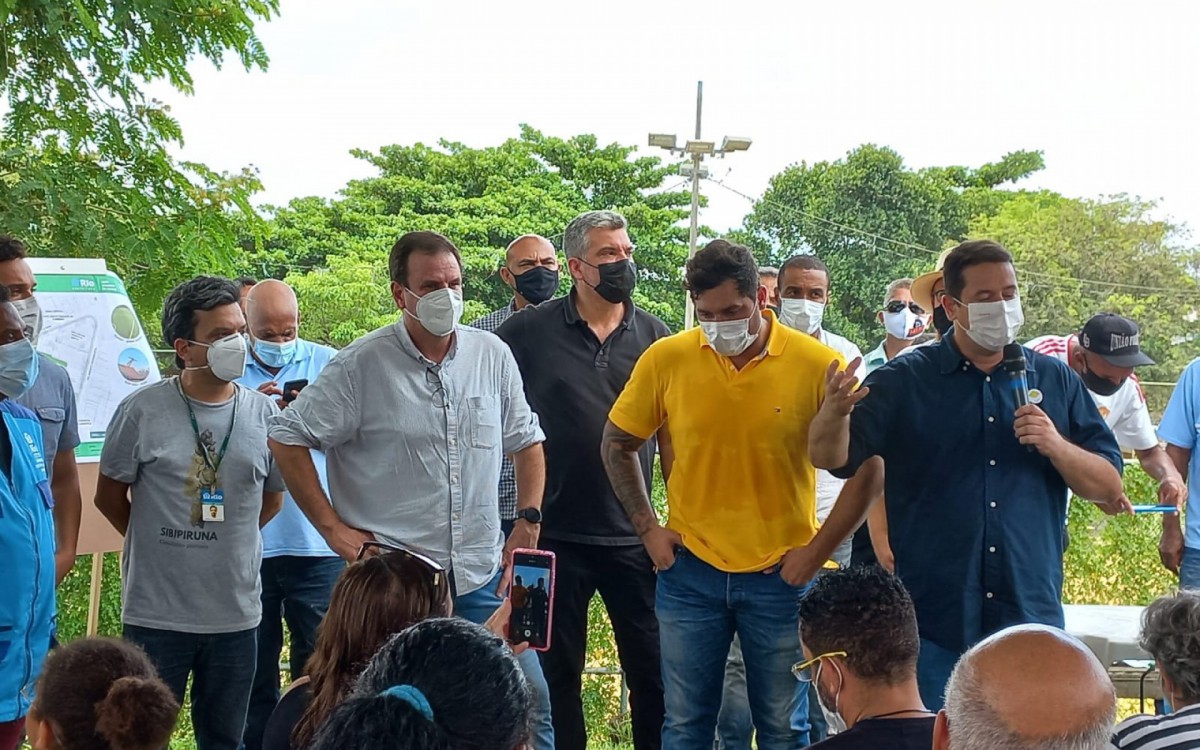 Pra&ccedil;a Ucranianos, na Pavuna