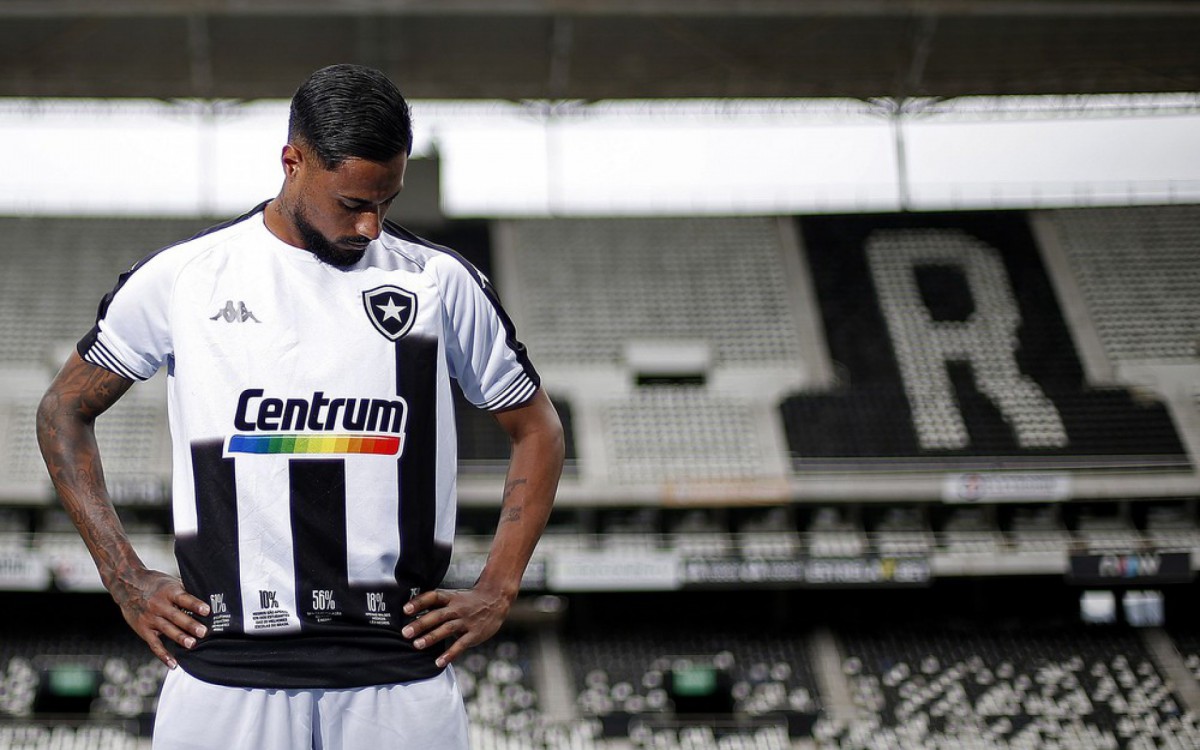 Camisa do Botafogo, em a&ccedil;&atilde;o contra a desigualdade