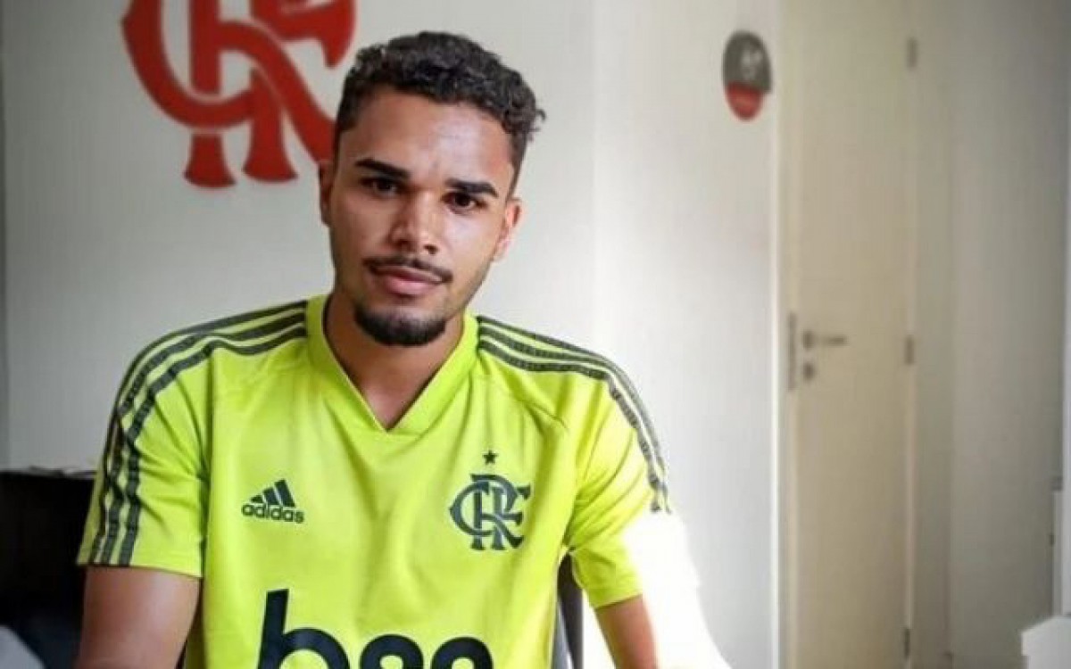 Gustavo Damazio &eacute; mais um jogador a entrar na Justi&ccedil;a contra o Flamengo alegando problemas em recupera&ccedil;&atilde;o depois de cirurgia