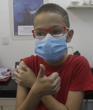 João Paulo Pinheiro estava ansioso para receber a vacina. "Valeu à pena", celebrou ele